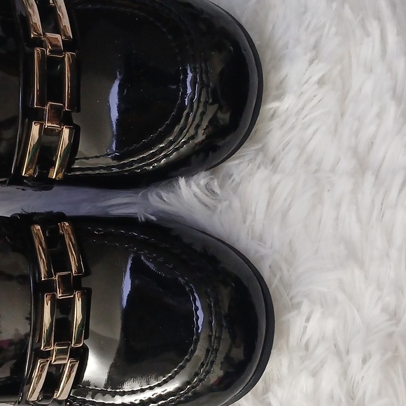 Marc Fisher Glossy Black Grannycore  Chunky Heel Loafers with Chain Accent - Picture 3 of 16